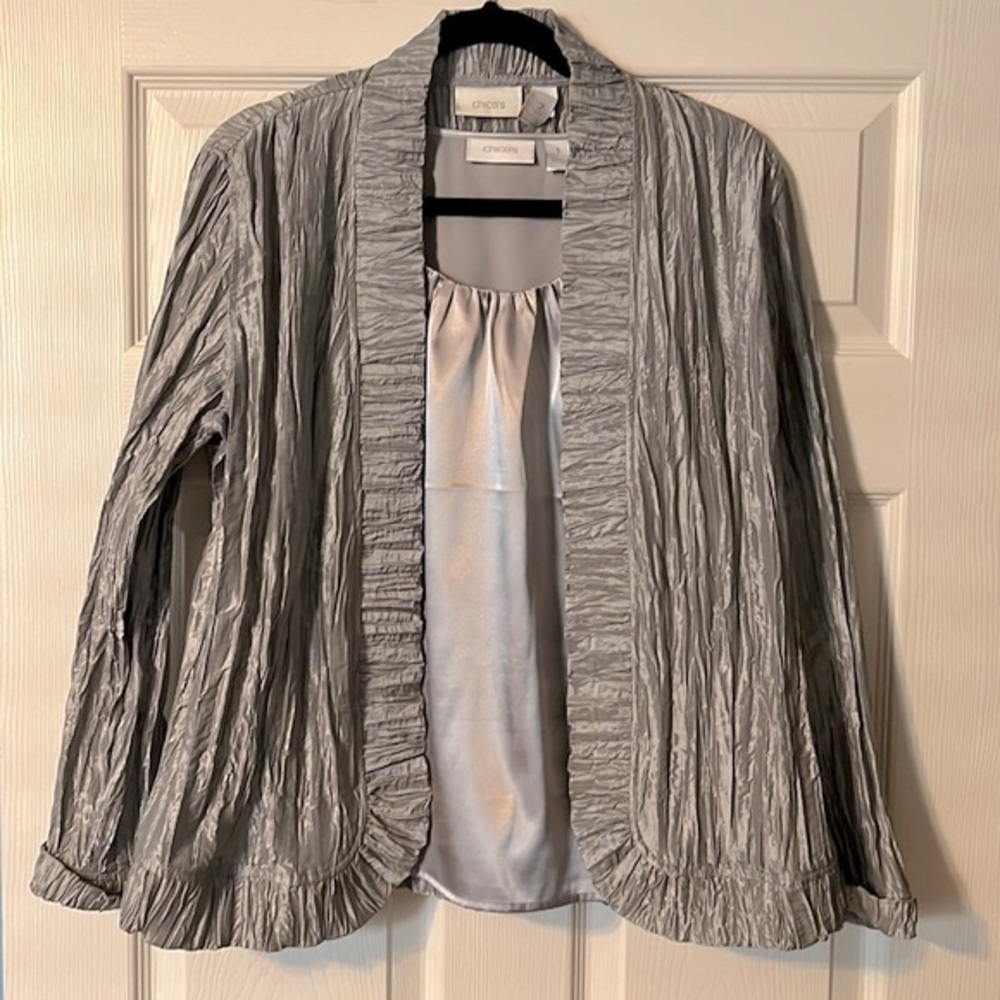 Chico’s Gray Shiny Tunic & Shimmery Crinkle Jacket Combination
